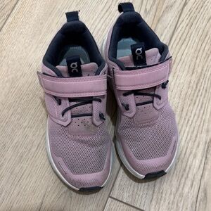 On Running Kids Sneakers in Pink and Black